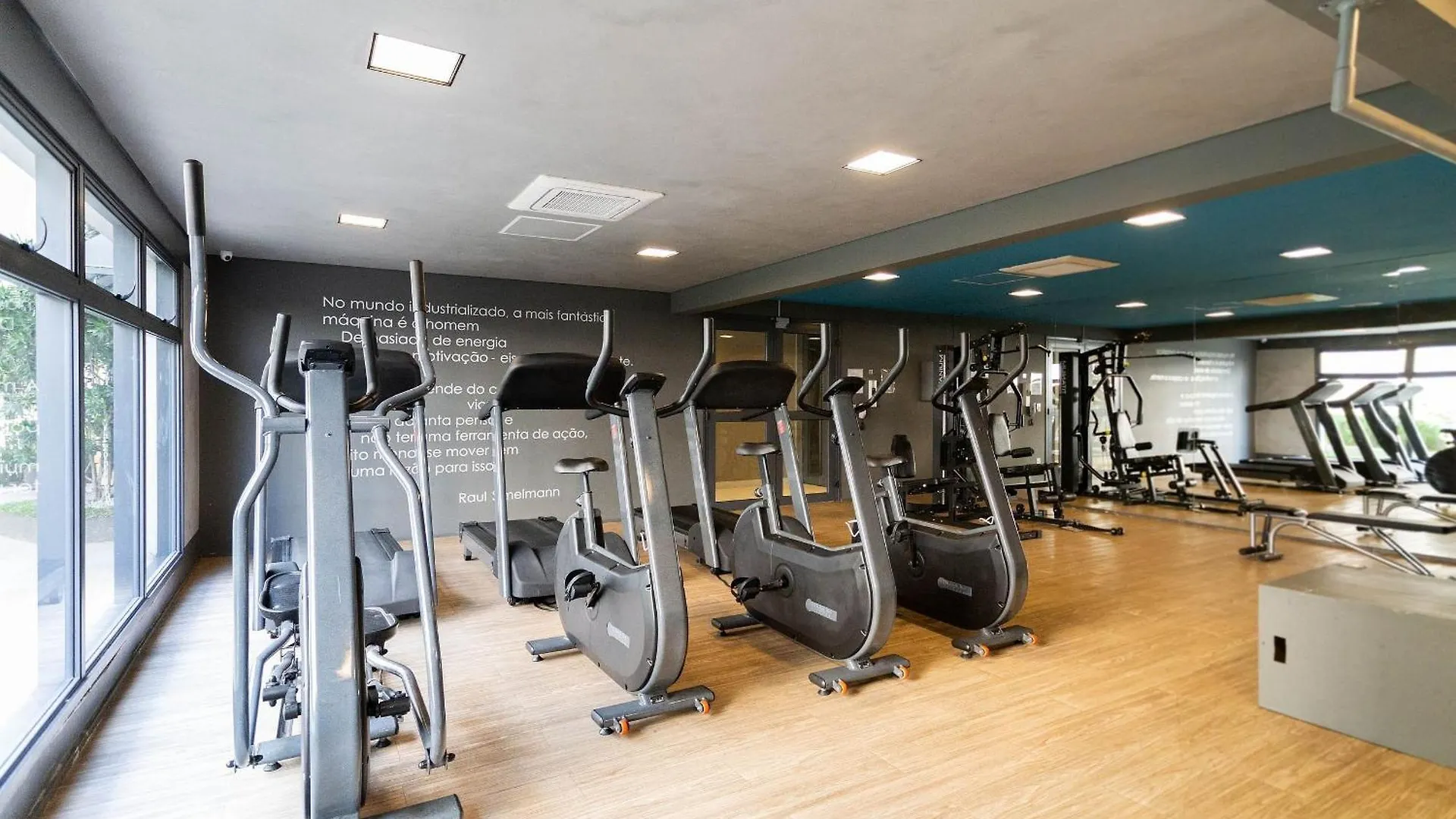 Apartament Condominio Setin Downtown Genebra - Studios Por Temporada São Paulo Brazylia